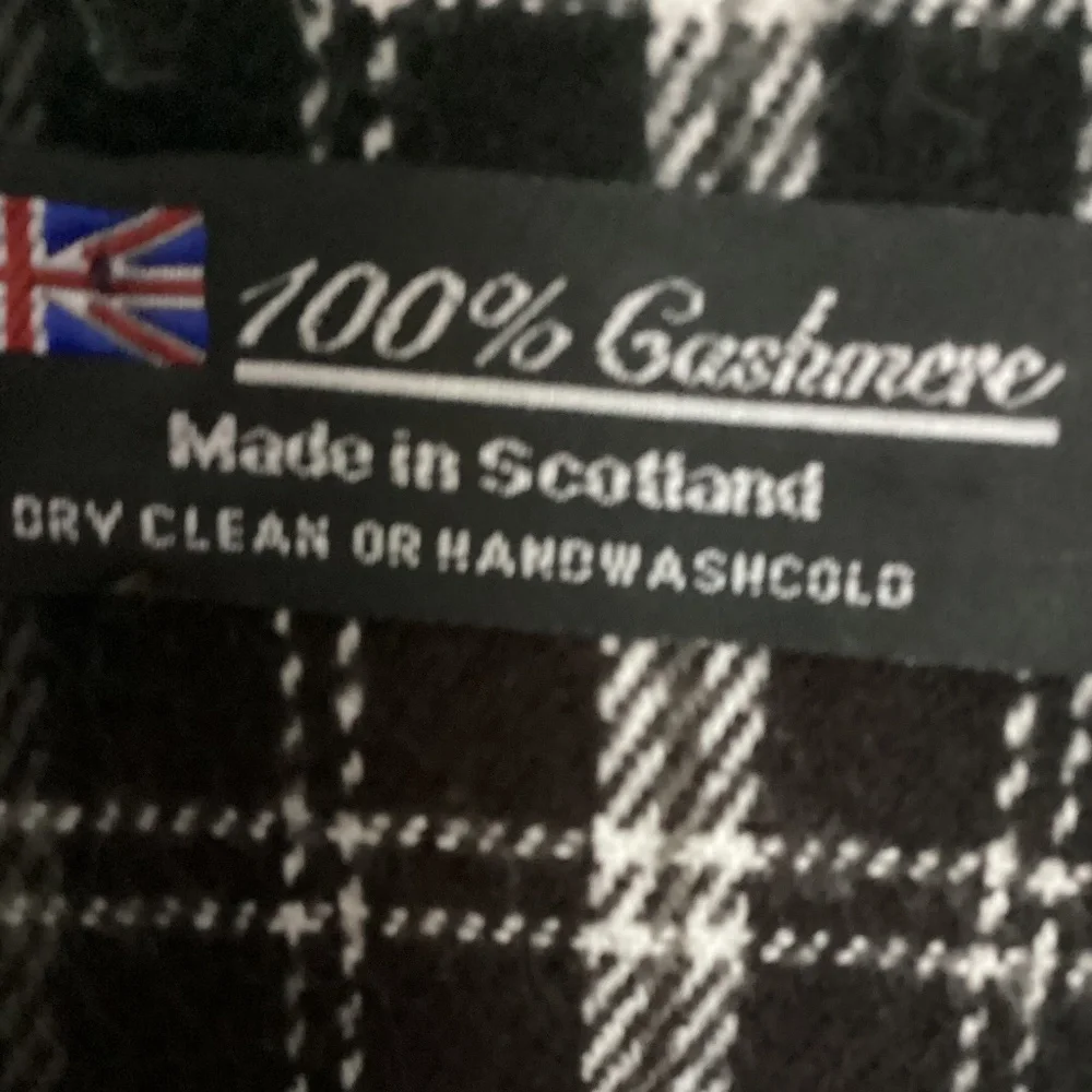 Cashmere 100% scarf Black White Scotland
